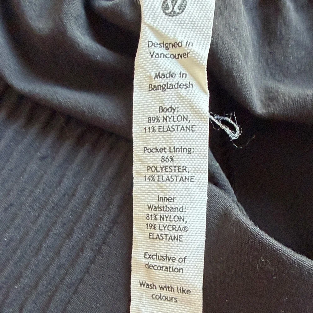 Lululemon Elegant Black Wide-Leg Women's Pants Size Large - Picture 7 of 7